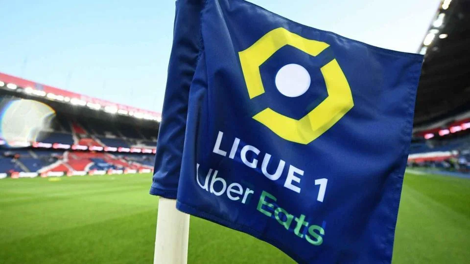 Ligue 1 là giải đấu bóng đá nam cấp cao nhất của nước Pháp